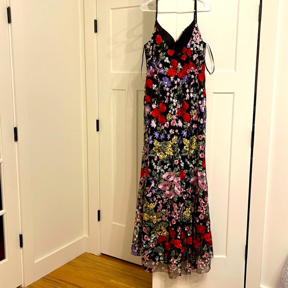 Floral Embroidered Gown
MAC DUGGAL - Picture 3 of 6